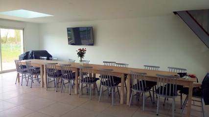 Gîte pour 14 personnes, avec terrasse et jardin à Favières