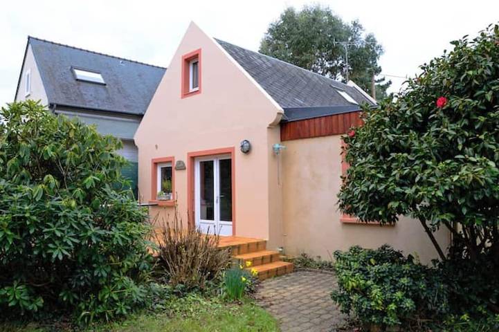 Location de vacances pour 6 personnes, avec jardin et terrasse dans Le Cabellou