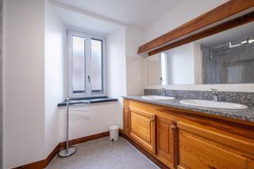 Gîte pour 6 Personnes dans Saint-Laurent-de-Muret, L'Aubrac, Photo 3