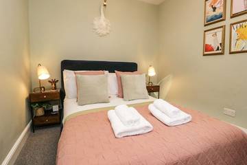 Log Cabin for 6 People in Grange-over-Sands, Cumbria, Photo 2