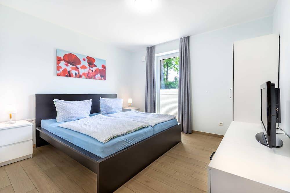 Ganze Wohnung, Ostsee Landhaus am Schlosspark Ofc 13 - Ostsee Landhaus mit Terrasse, Garten und in Wichmannsdorf, Kröpelin