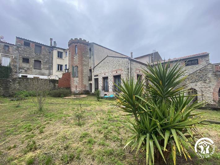 Gîte pour 4 personnes, avec jardin à Rodès