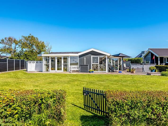 Feriehus for 6 personer, med Terrasse i Sæby