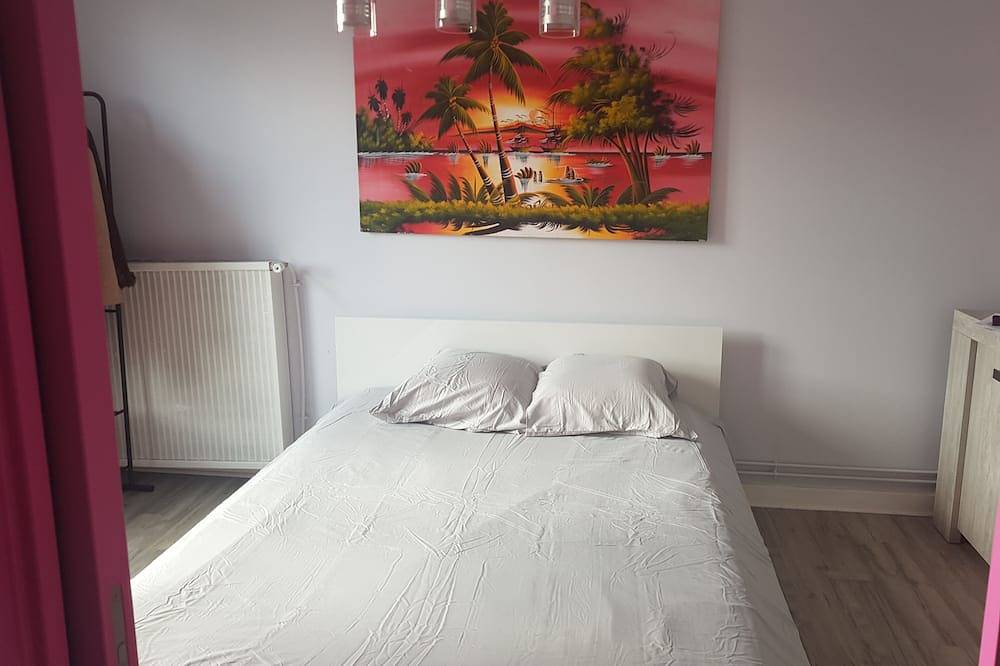 Entire apartment, Charming room in a Nevers apartment in Nevers, Nièvre