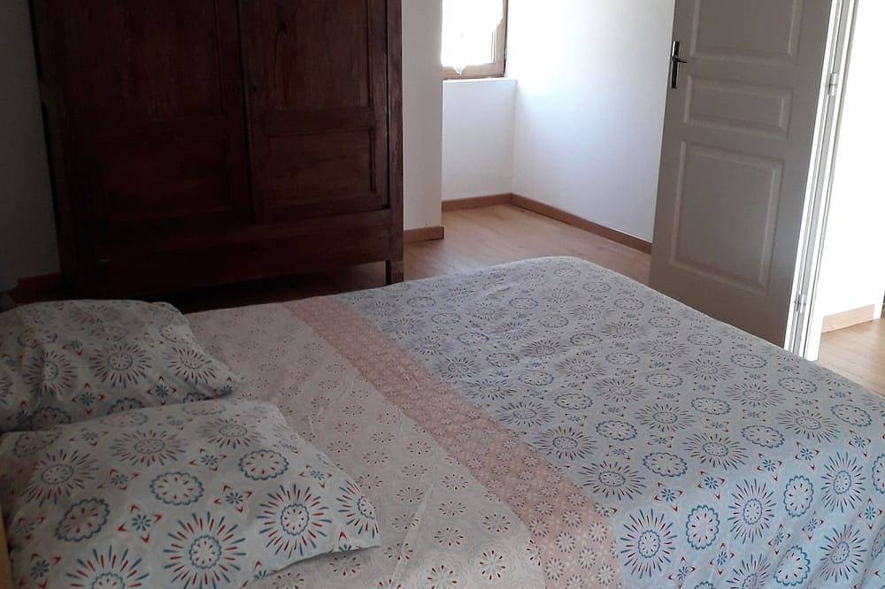 Maison de campagne avec beaucoup d'espace extérieur in Beauregard, Quercy