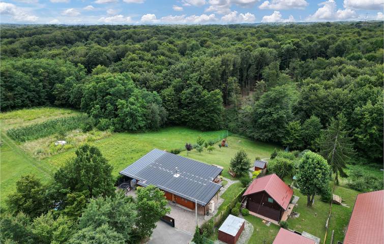 Geräumige 115 m² große Ferienwohnung mit Pool, WLAN und Grill – der perfekte Urlaubsort! in Zagreb und Umgebung