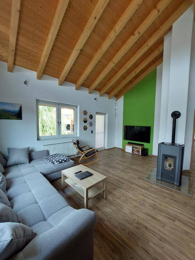 Ferienwohnung für 5 Personen, mit Balkon und Terrasse sowie Garten und Sauna