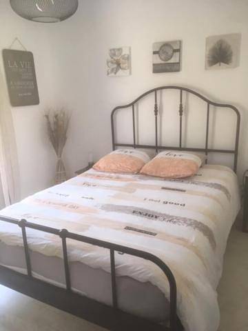 Gîte pour 3 personnes, avec terrasse à Liergues