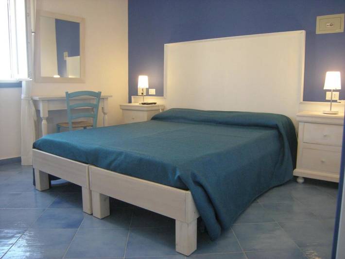 Gîte pour 3 personnes, avec vue et terrasse à Ustica - 3