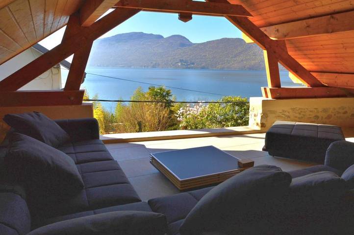 Ferienhaus für 15 Personen, mit Whirlpool und Terrasse sowie Sauna und Seeblick