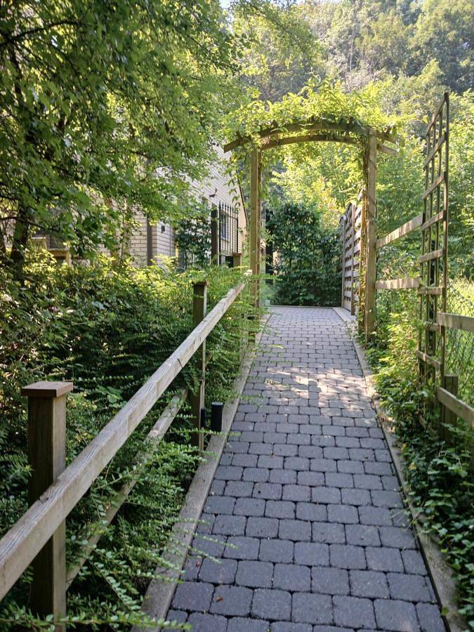 Le Loft du Renard, gîte cosy au coeur de la nature boisée à Namur Wépion, une parenthèse douce dans la vallée mosane in Wépion, Namur