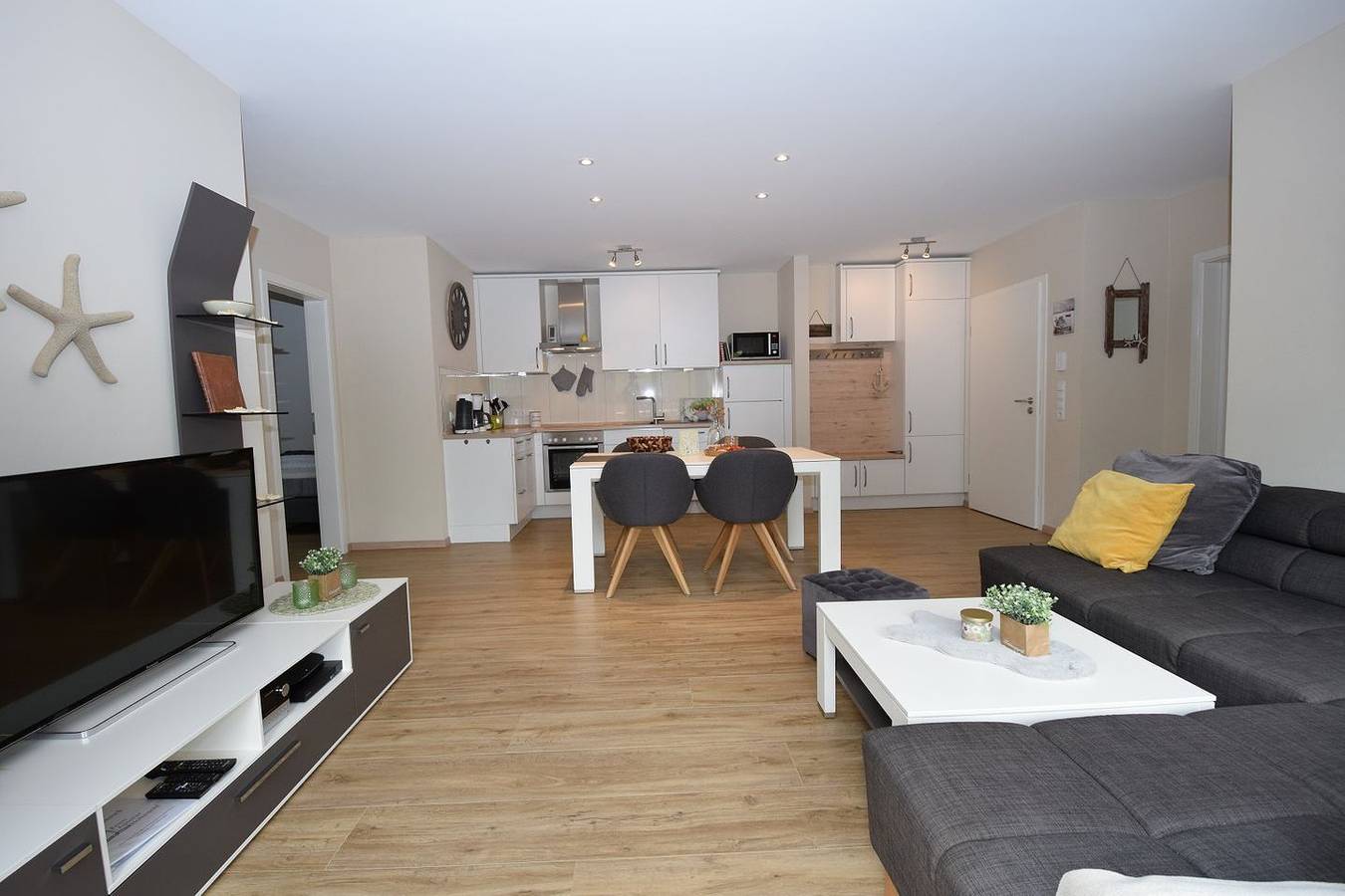 Ganze Wohnung, Ferienwohnung "Auszeit": Modern, für 4 Personen, perfekte Lage. in Hohwacht, Hohwachter Bucht
