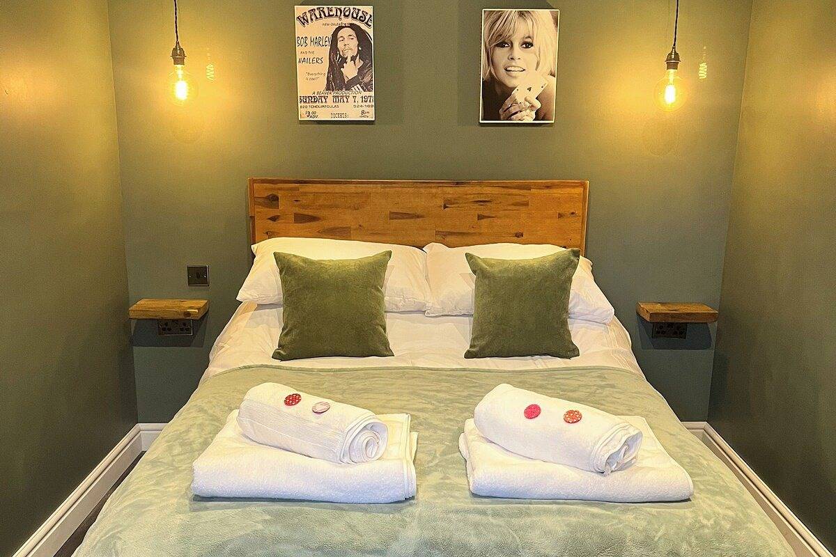 Torworth - 1 Bed Barn - Sleeps 3 - Hot Tub in Nottinghamshire