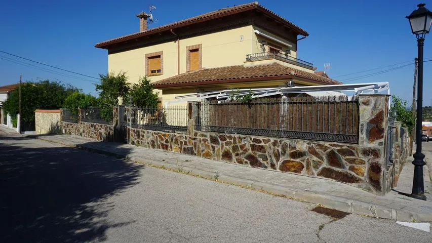 Casa de vacaciones para 10 personas, con vistas además de jardín y piscina, Se admiten mascotas - 1