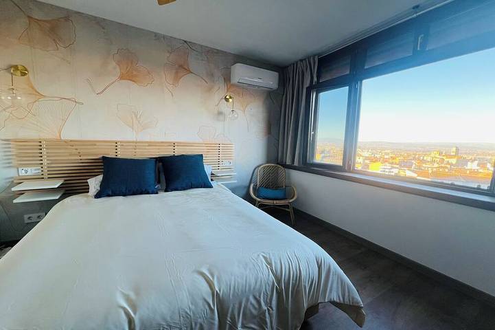 Spectacular 3-Bedroom House Downtown with Unbeatable Views over Granada. in Granada, Granada Province