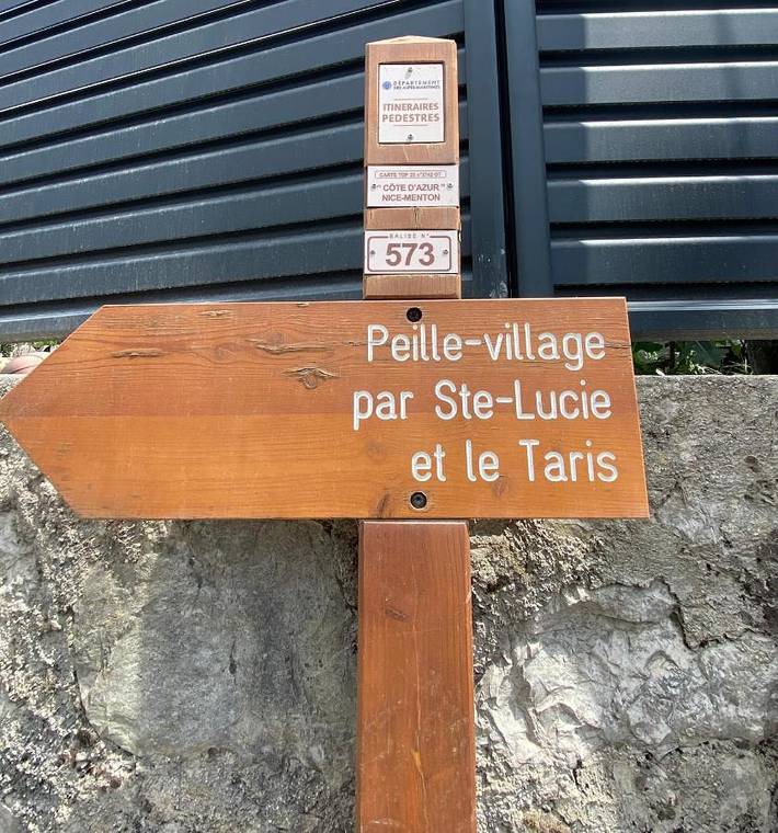 Location de vacances pour 8 personnes, avec piscine et jardin à Peille - 3