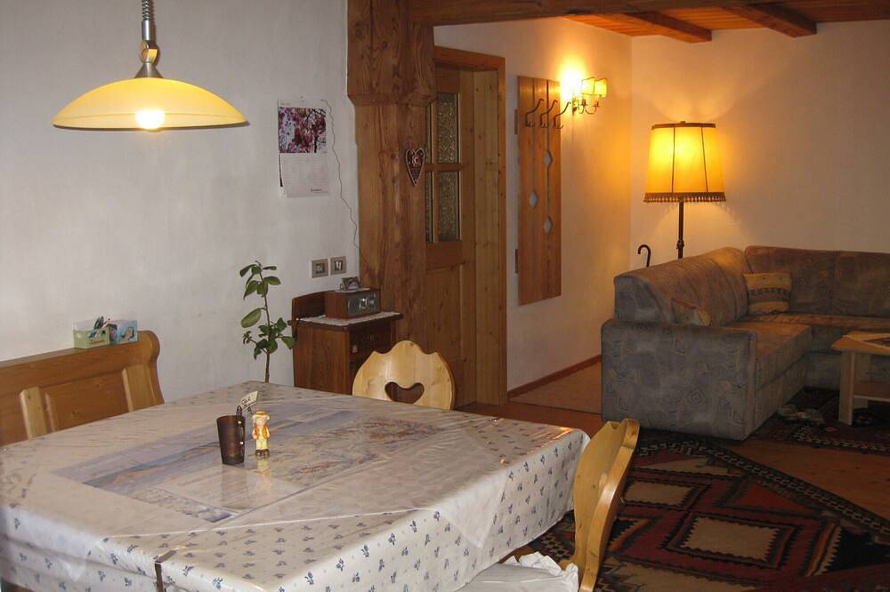 Ganze Wohnung, Fewo Prantschur - Ruhiger und traumhafter Familienurlaub mit \"Dolomiten\" Blick in Sankt Peter Tal, Lajen