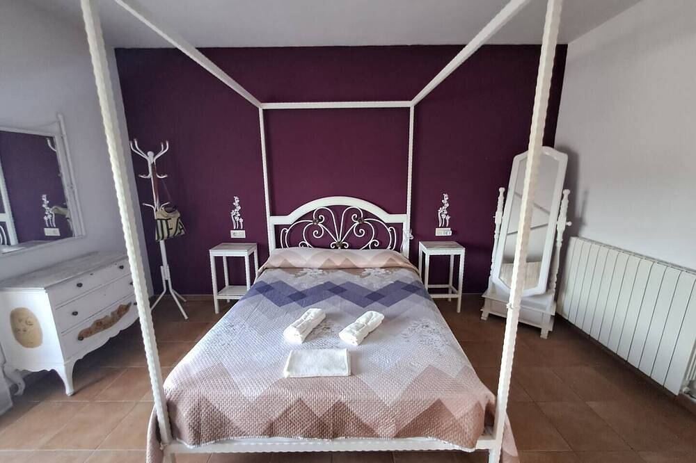 Villa Breda in Maçanet de la Selva, Costa Brava