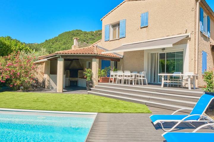 Villa pour 10 personnes, avec terrasse et jardin, animaux acceptés