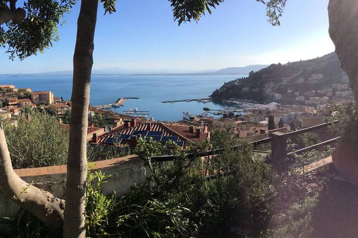 Ferienwohnung für 4 Personen, mit Terrasse und Pool sowie Garten in Porto Santo Stefano