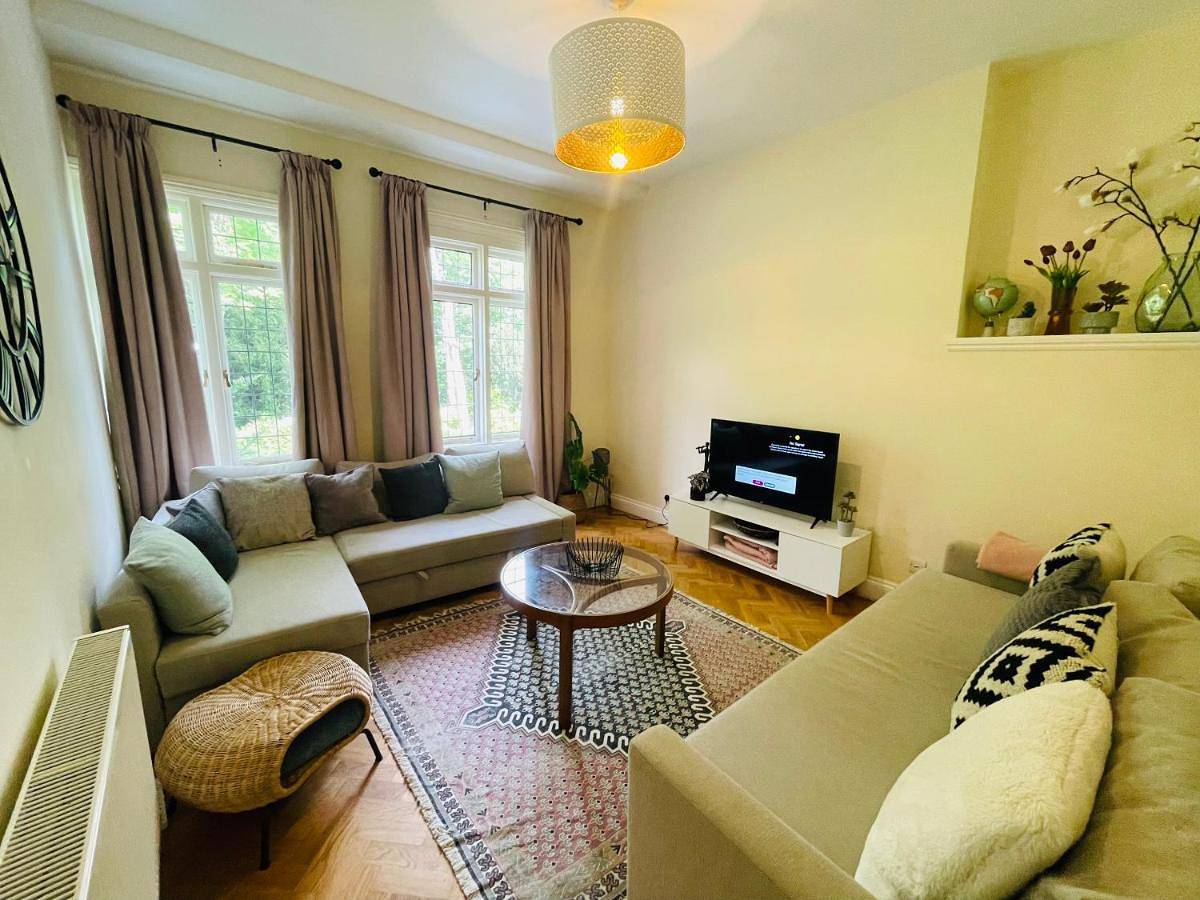 Three-Bedroom House in Exeter, Devon