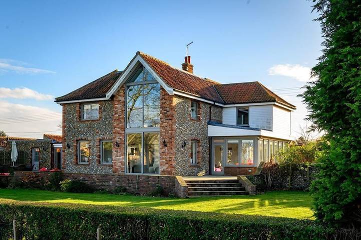 Cottage for 8 people, with garden in Blakeney
