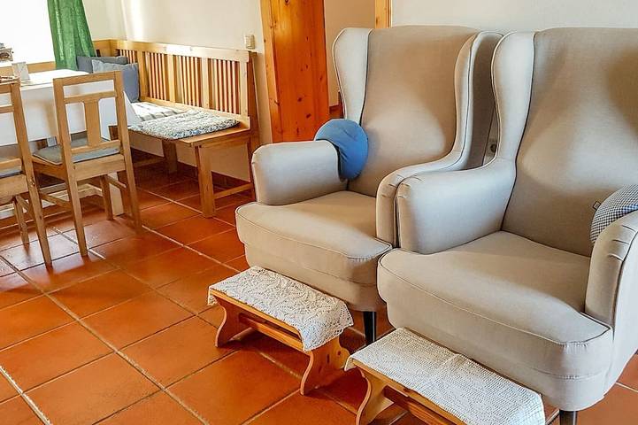 Ganze Wohnung, Ruhig gelegenes Landhaus im Grünen, mit Pool, familien- und hundefreundlich in Südoststeiermark, Feldbach