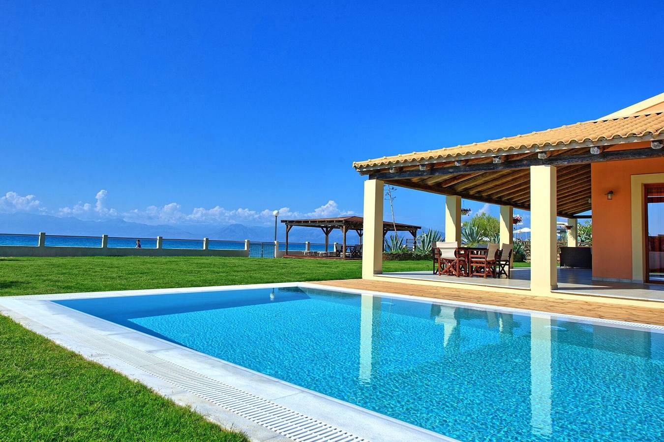 Villa für 6 Personen mit Pool in Acharavi, Korfu