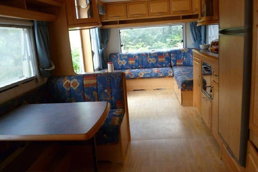 Caravane à l'étang Mange-Papier in Saint-Barthélemy-de-Bellegarde, Périgord Blanc
