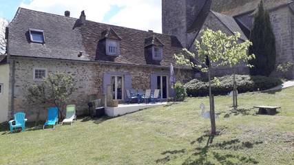 Gîte pour 7 personnes, avec vue et jardin, animaux acceptés à Fleurac