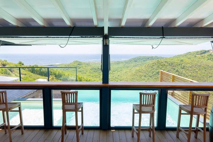 Location de vacances pour 6 personnes, avec vue et jardin ainsi que piscine et terrasse dans Plage du Grand Macabou - 2