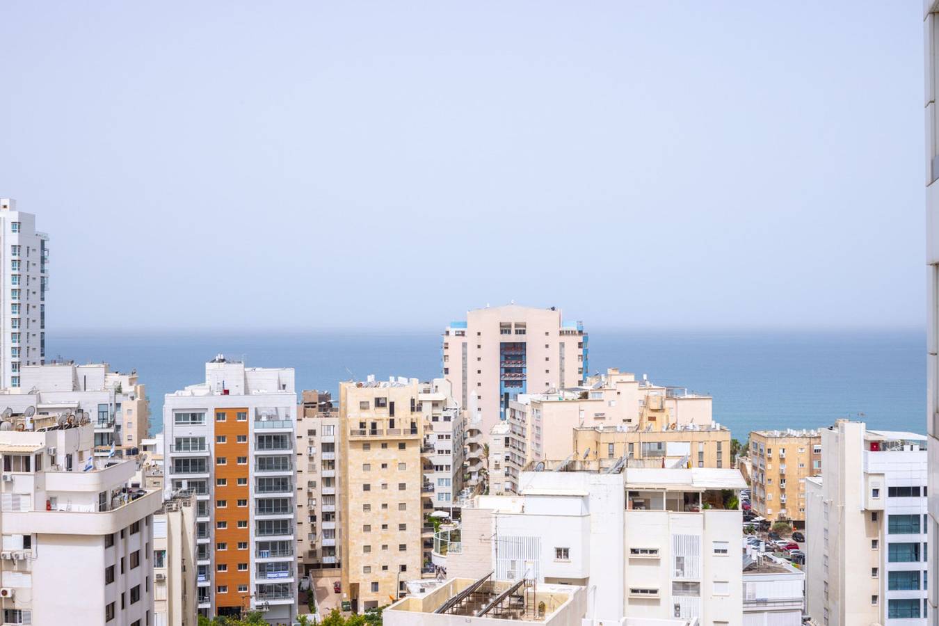 Ganze Wohnung, Netanya Seaside High-Rise Apartment by Sea N' Rent in Netanja, Zentralbezirk (Israel)