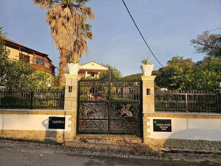 Location de vacances pour 8 personnes, avec Balcon et Terrasse ainsi que Jardin et Vue dans Dragotiná - 3