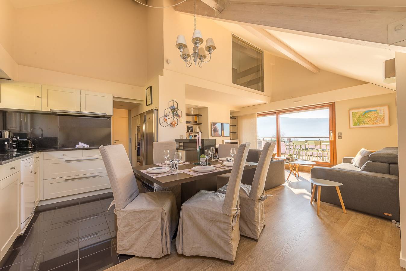 Apartamento entero, Le Duplex Plage - 2 ch, terrasse vue lac in Veyrier-du-Lac, Región de Annecy