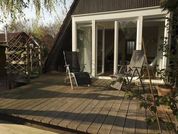 Ferienhaus für 4 Personen, mit Terrasse und Garten in Großes Meer