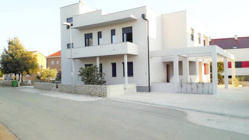 Appartement entier, Apartman s terasom in Nin, Région de Zadar