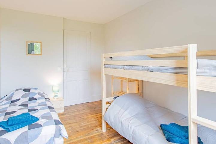 Location de vacances pour 7 personnes, avec jardin à Saint-Gengoux-le-National - 3