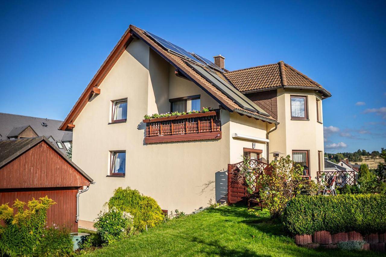 Ganze Wohnung, Ferienwohnung in ruhiger Waldrandlage in Bärenstein, Erzgebirge