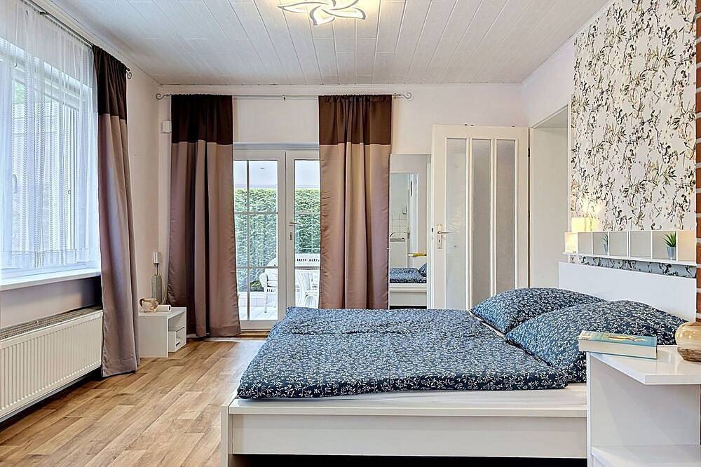 Atemberaubendes alleinstehendes Ferienhaus für 6 Gäste mit  W-Lan, Tv und Terrasse in Godern, Pinnow