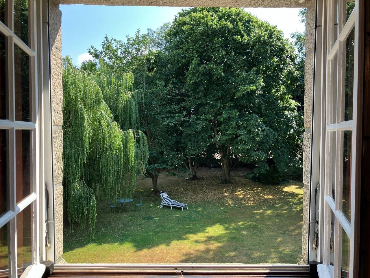 Habitación de huéspedes «Chambre Fleurie» con jardín compartido y Wi-Fi in Paramé, Saint-Malo