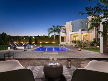 Ferienhaus für 10 Personen, mit Garten und Terrasse sowie Pool in Afantou