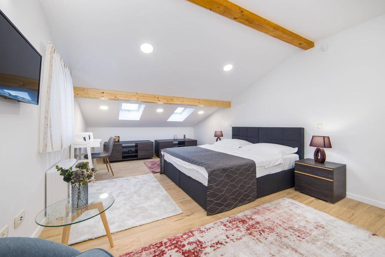 Three Bedroom Home in Peračko Blato, Dubrovnik-Neretva