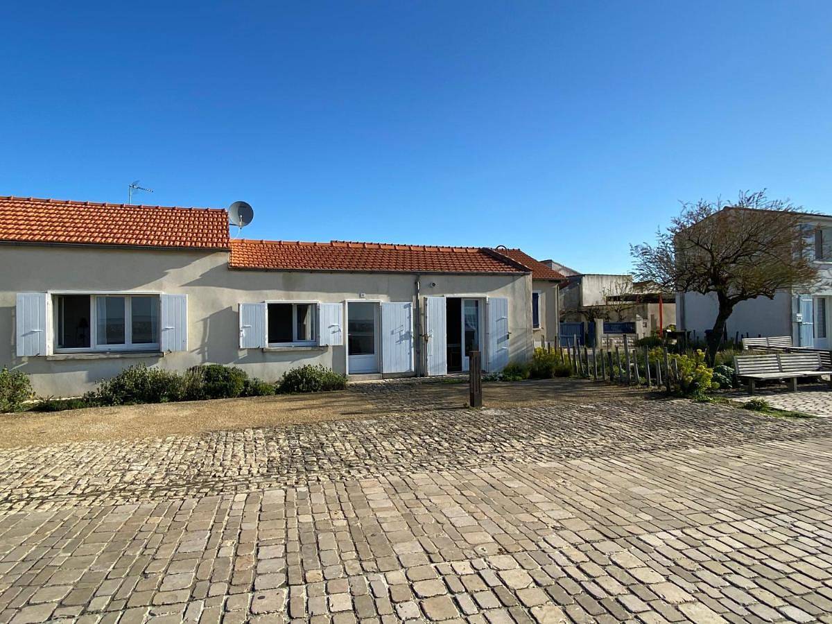 Châtelaillon-Plage, maison de pêcheur en front de mer in Châtelaillon-Plage, Région de La Rochelle