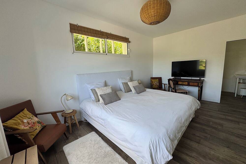 Entire apartment, High-end vacations in the Basque Country, Argi aide ( Côté lumière) in Arcangues, Bayonne region