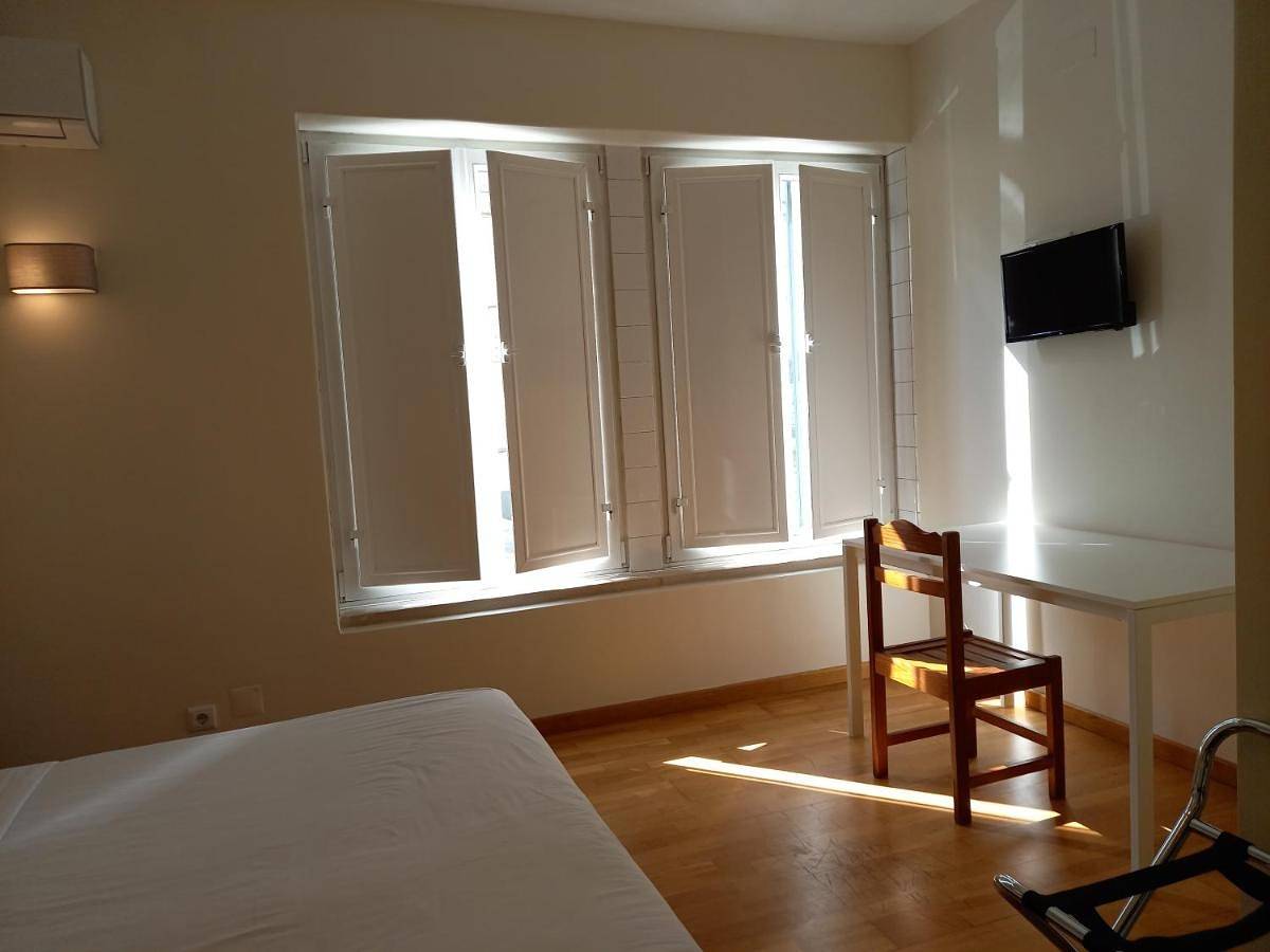 Standard Economy Double Room in Lisboa, Costa de Lisboa