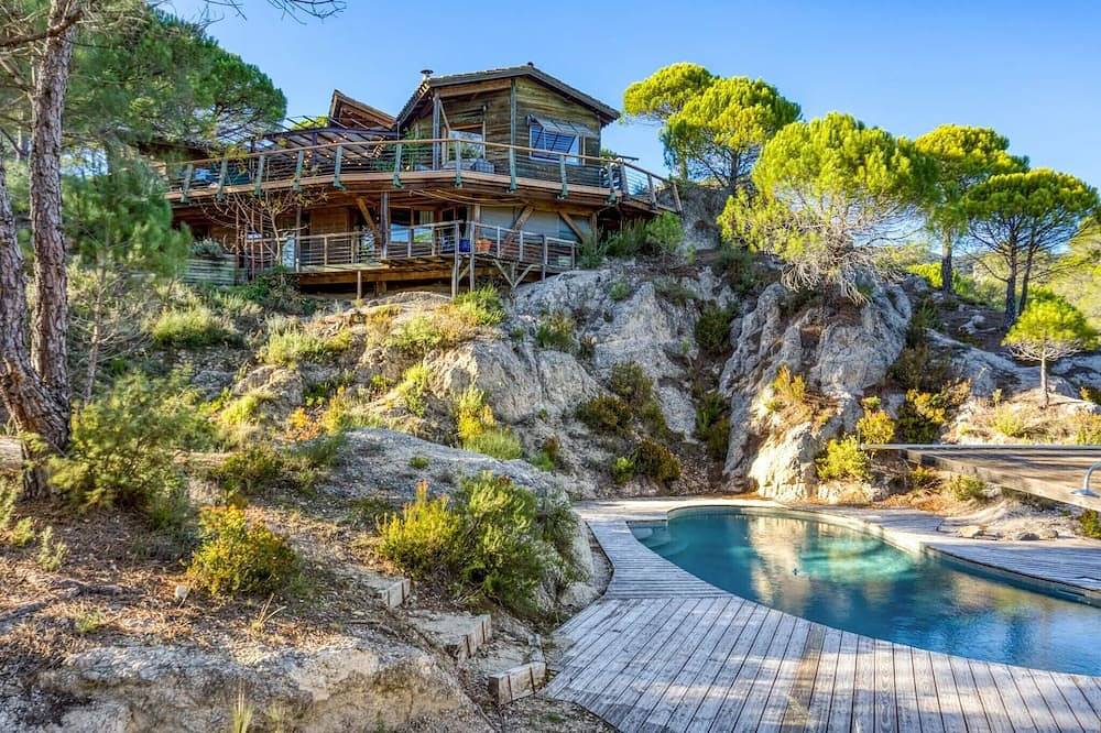 Holiday Home “Le Sabel” with Mountain View, Private Pool and Wi-Fi in Mourèze, Lodève region