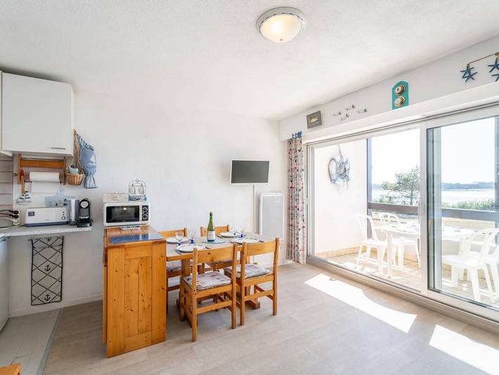 Gîte pour 4 personnes, avec balcon dans Plage du Men Du - 4