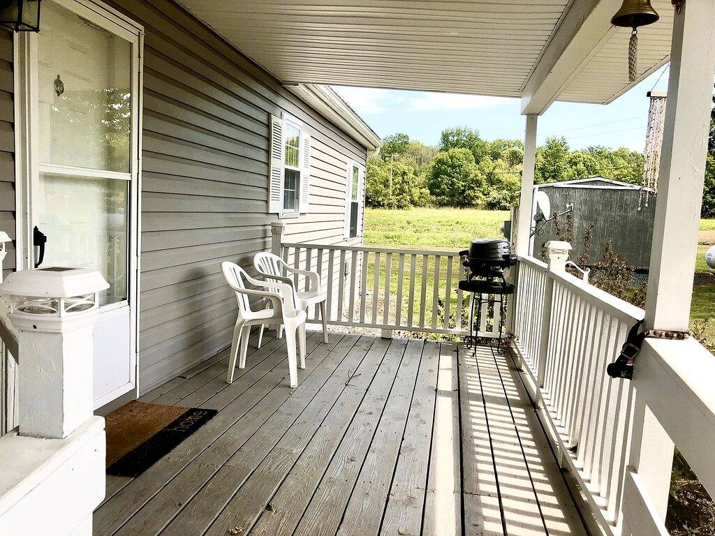 Finger Lakes Cottage in Seneca Lake