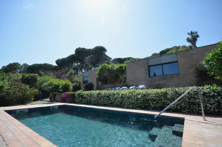 Chalet para 5 personas, con terraza y jardín en Baix Empordà - 4