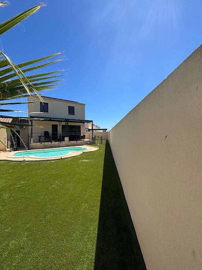 Villa pour 9 personnes, avec jardin ainsi que piscine et terrasse, adapté aux familles à Avignon - 4